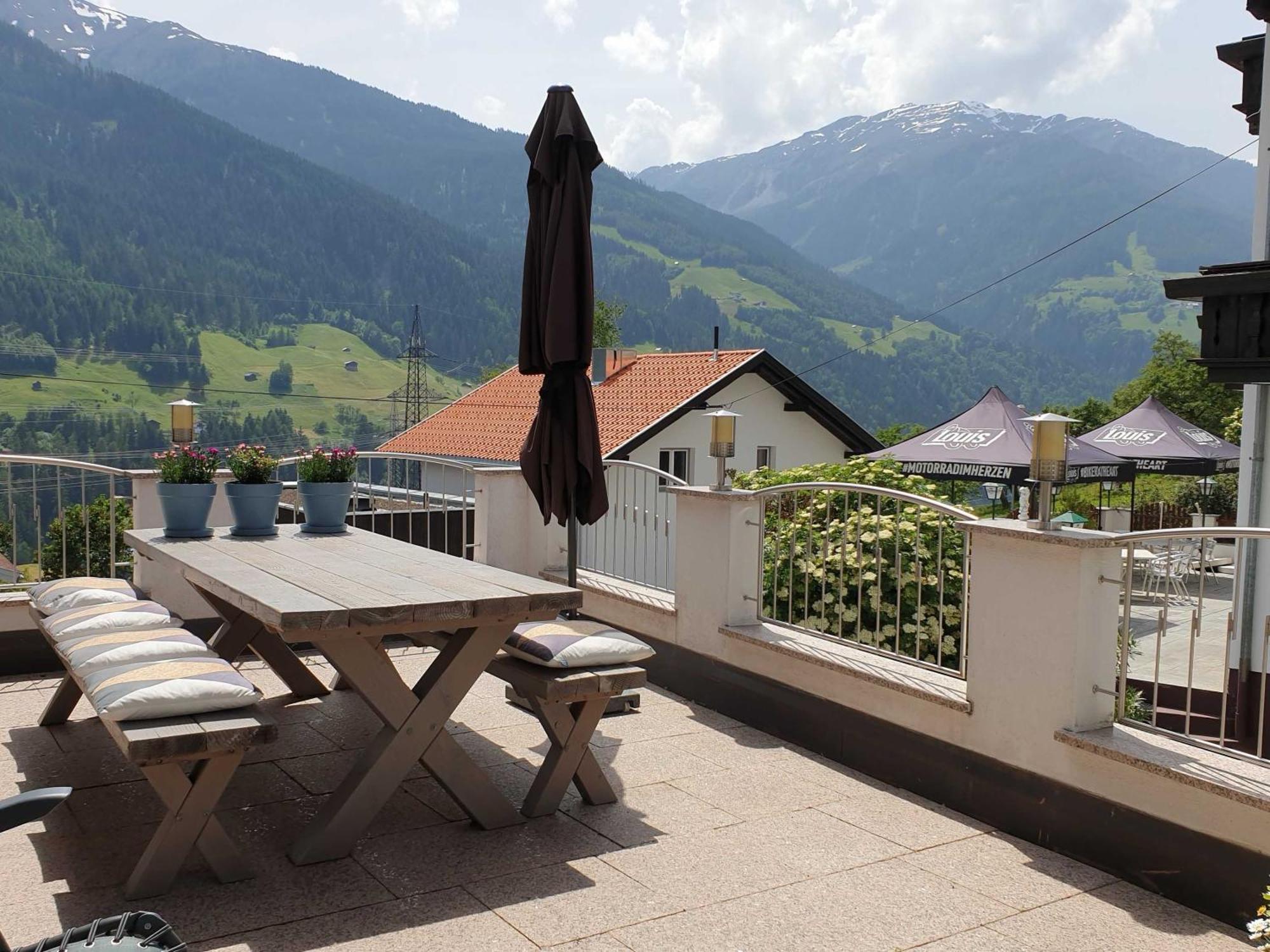 Haus Anna Ein Haus Mit Herz Fließ Chambre photo